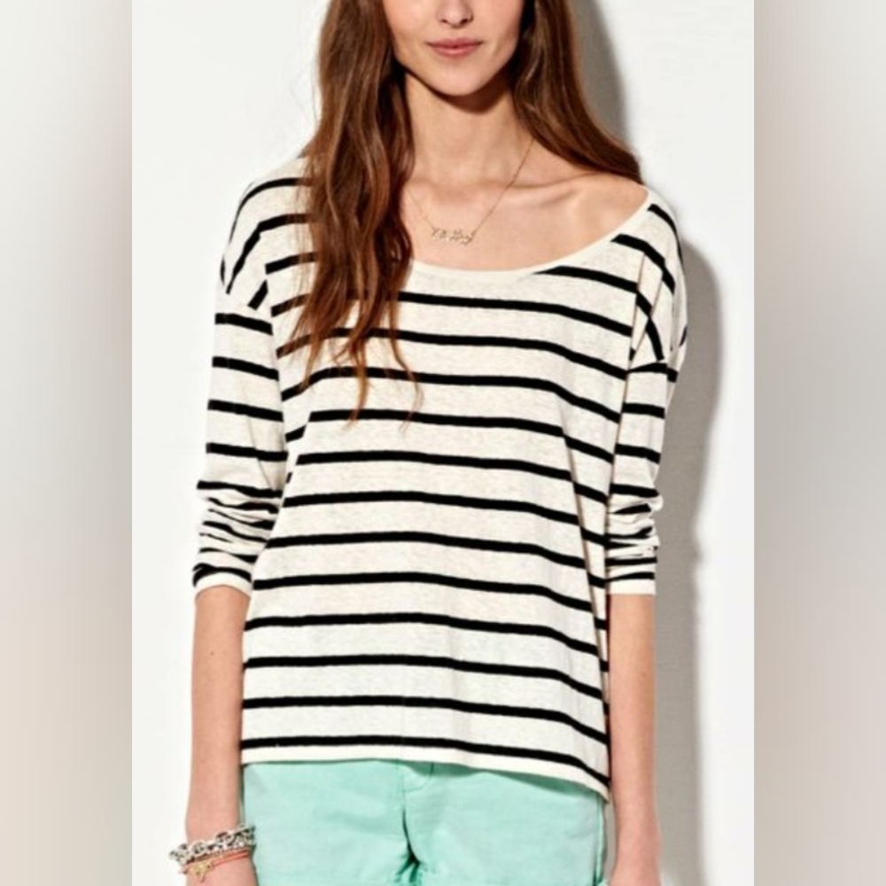 American Eagle Favorite Tee Striped Shirt